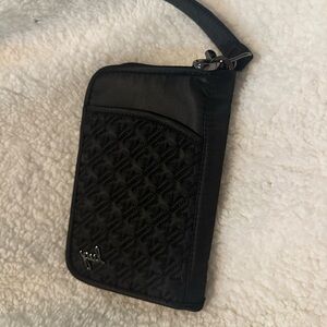 Lugtandem wallet/wristlet- midnight black